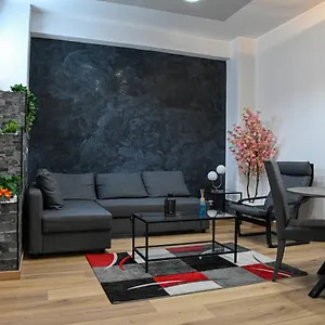 https://romeosuite.catania-hotels.net