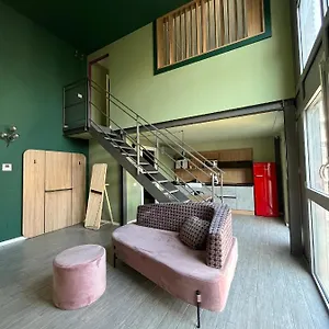 https://unico-studios.italymilanhotels.net